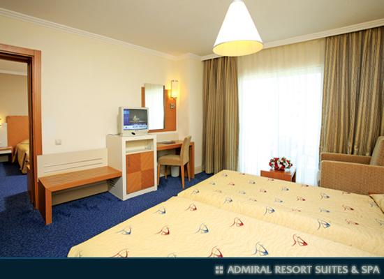 CRYSTAL ADMiRAL RESORT SUITES & SPA