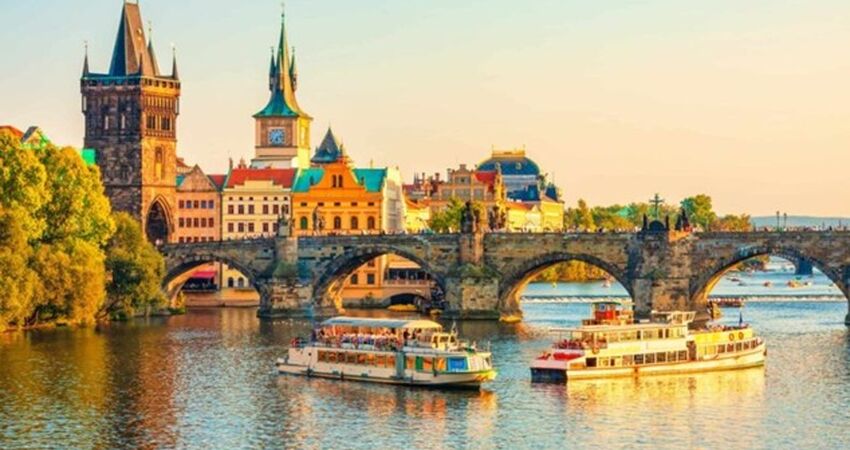 İzmir Çıkışlı Prag-Viyana-Berlin Turu